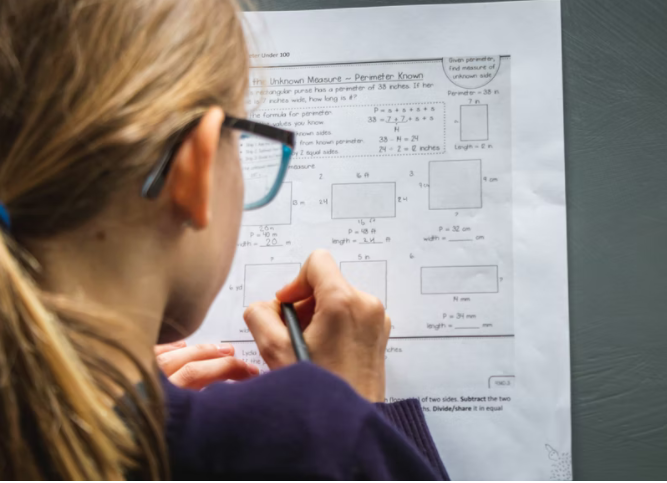 La diferencia entre 2πr y πr^2 – Todas las diferencias